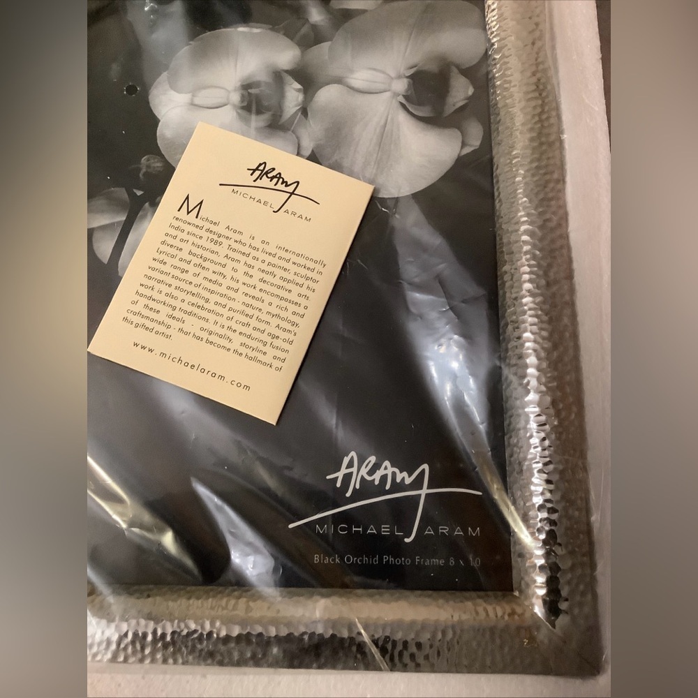 NOT AVAILABLE- DO NOT BUY IT Black Orchid Photo Frame​​​ - Picture 3 of 8